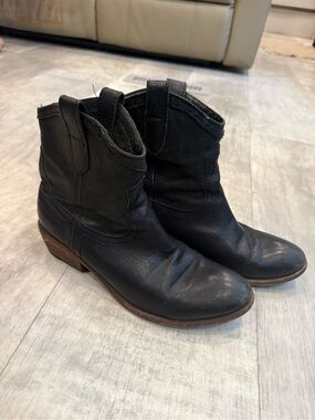 Frye Carson Shortie 77031 Black Leather Western Ankle Cowboy Boots Women’s 7.5